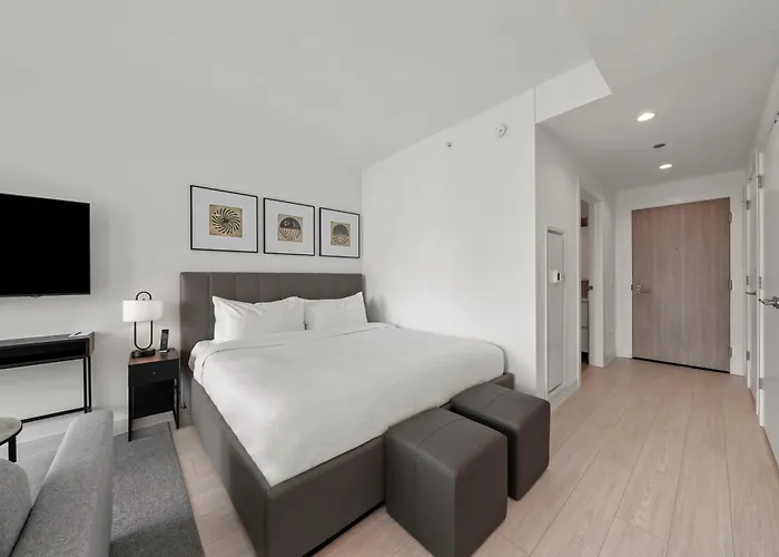 Hotel Level - Fulton Market Chicago