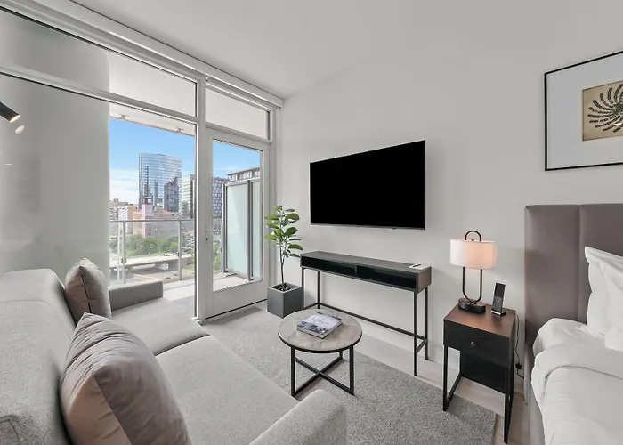 Level - Fulton Market Hotel